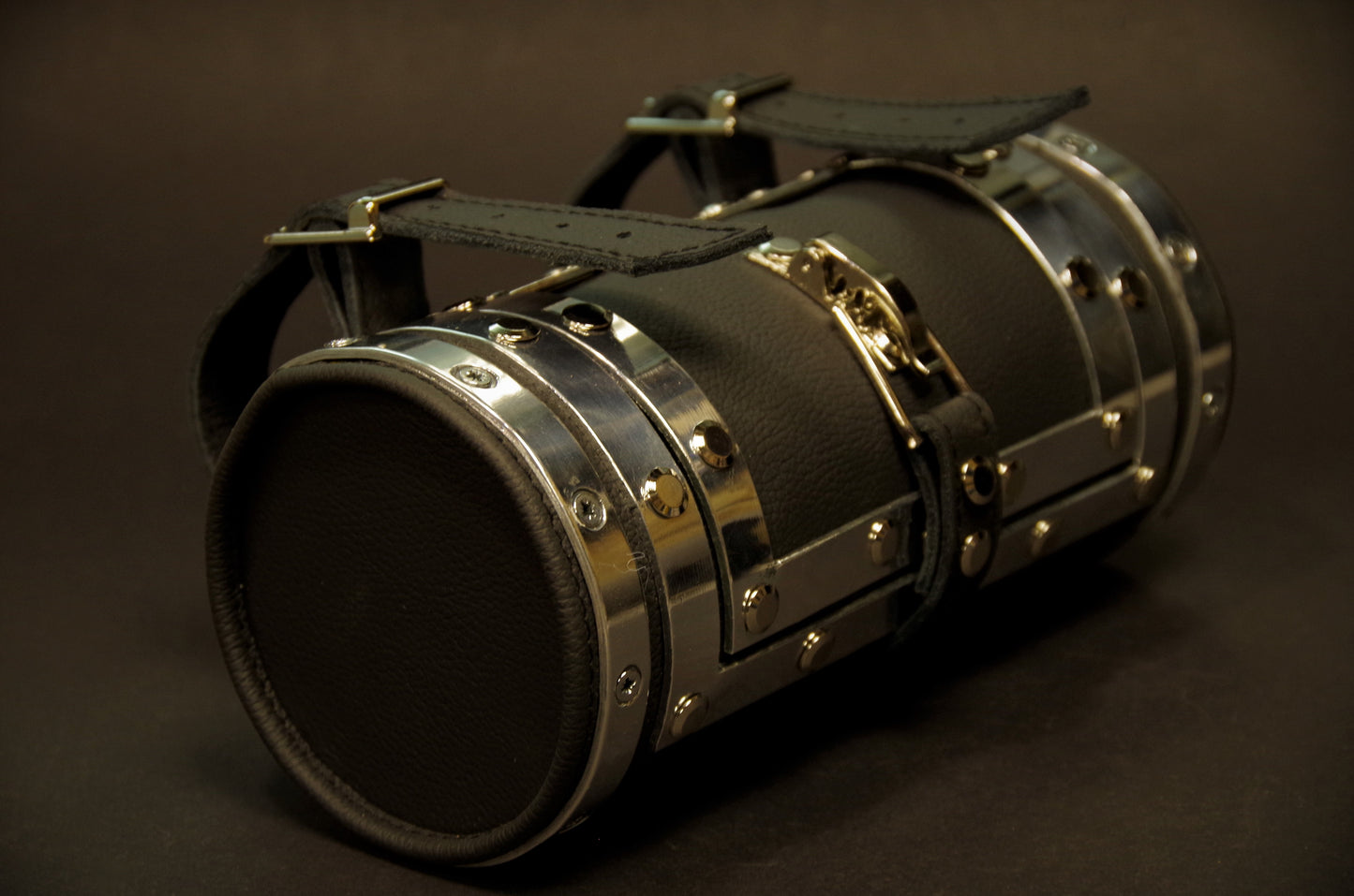 Bicycle bag with leather handles