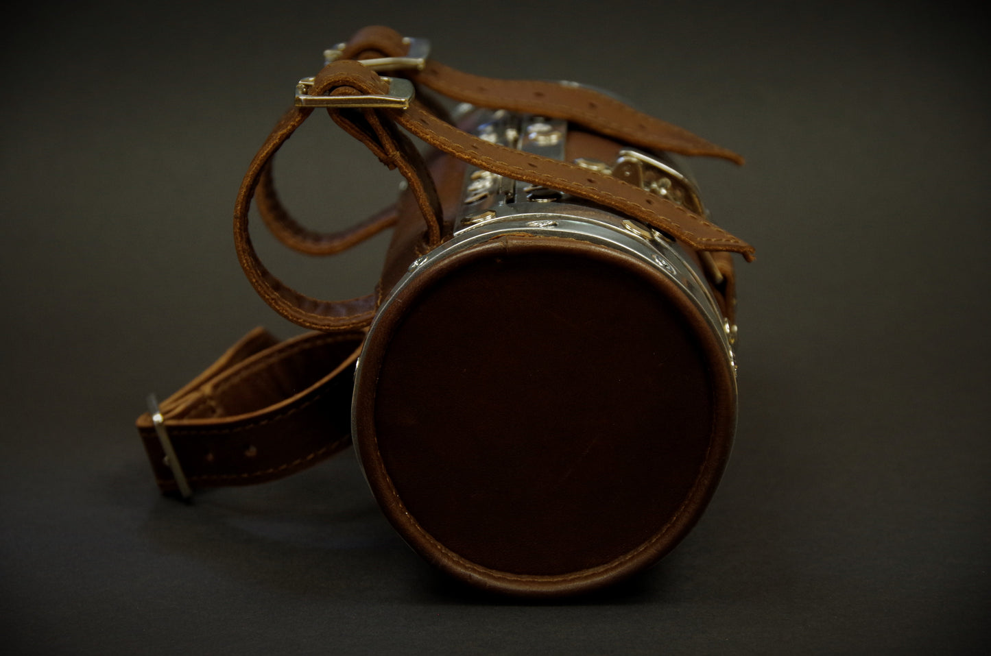 Bicycle bag with leather handles