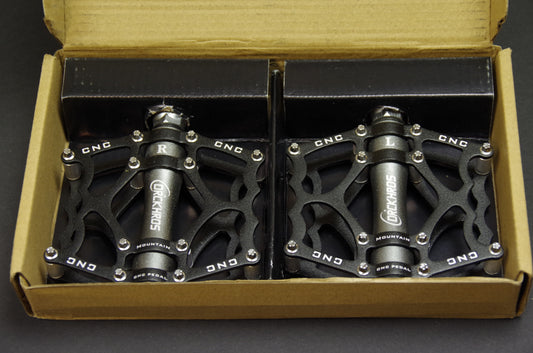 Bicycle pedals, aluminum alloy pedals non-slip bearing.