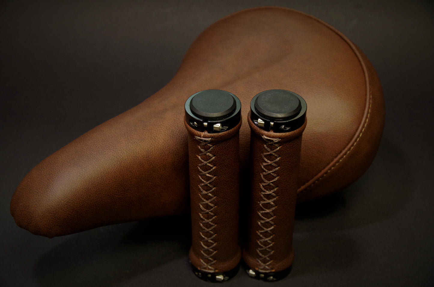 Standard bike Seat with Handles